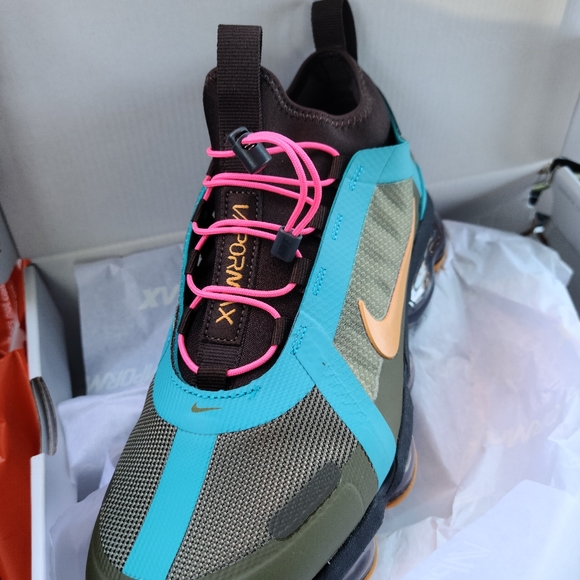 women's Nike Vapormax Airmax - Picture 2 of 2